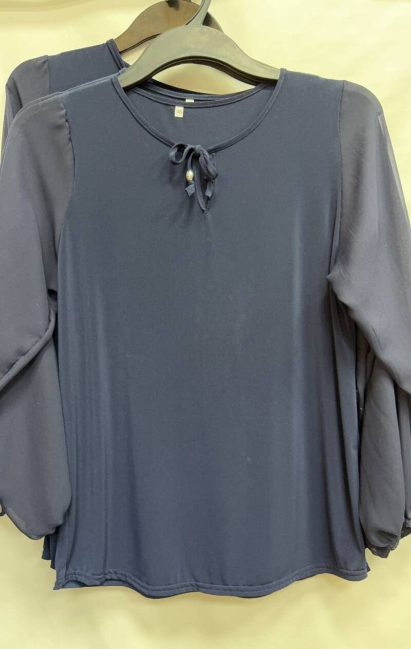 Bluzka damskie (Polska produkt ) Roz 46-52, 1 Kolor Paczka 5 szt